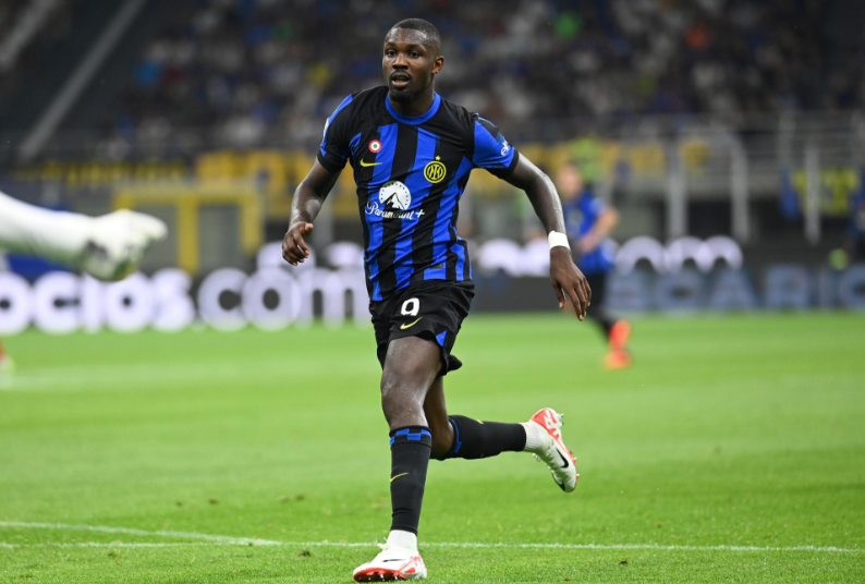 三连冠的背 三连冠的背