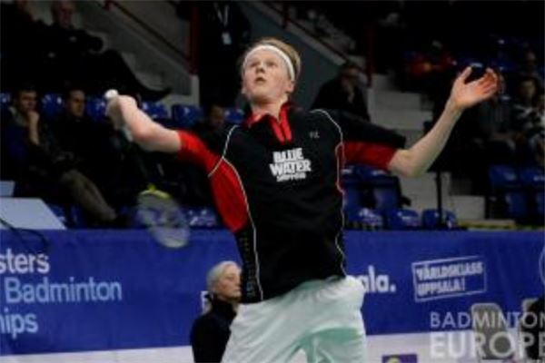 而是从小耳 而是从小耳