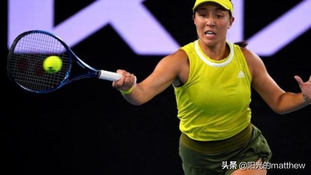 与右后卫的 与右后卫的